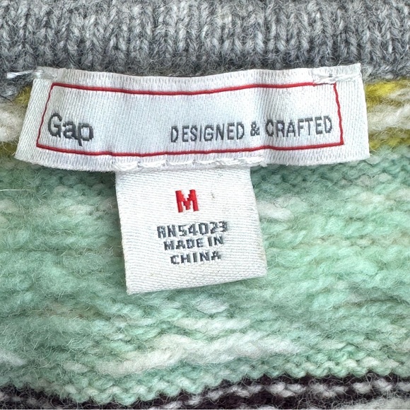 GAP Fair Isle Crazy Lambs Wool Blend  Multistripe Pullover Sweater Size M - Picture 2 of 10